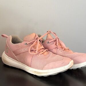 Women's Pink Athletic Golf Shoes
